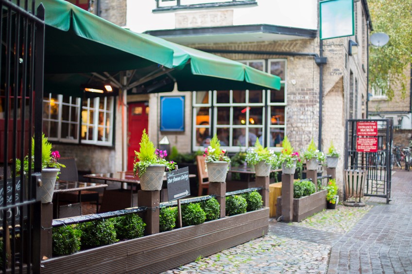 Perfect outdoor bar ideas